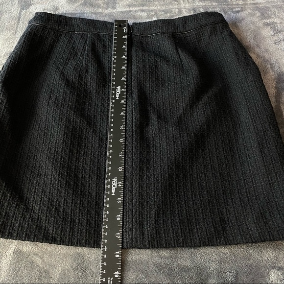White House Black Market Black Large Button Tweed and faux leather Skirt size 8 - Picture 11 of 12